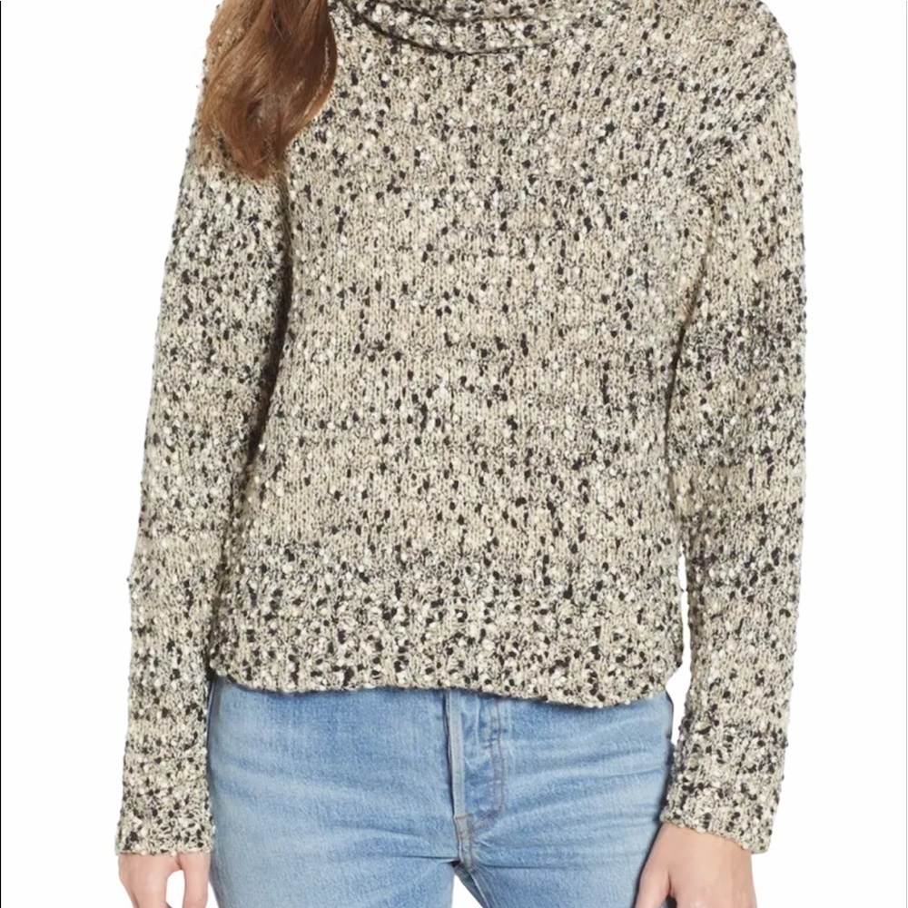 Moon River black tan white Metallic turtleneck Sweater size small